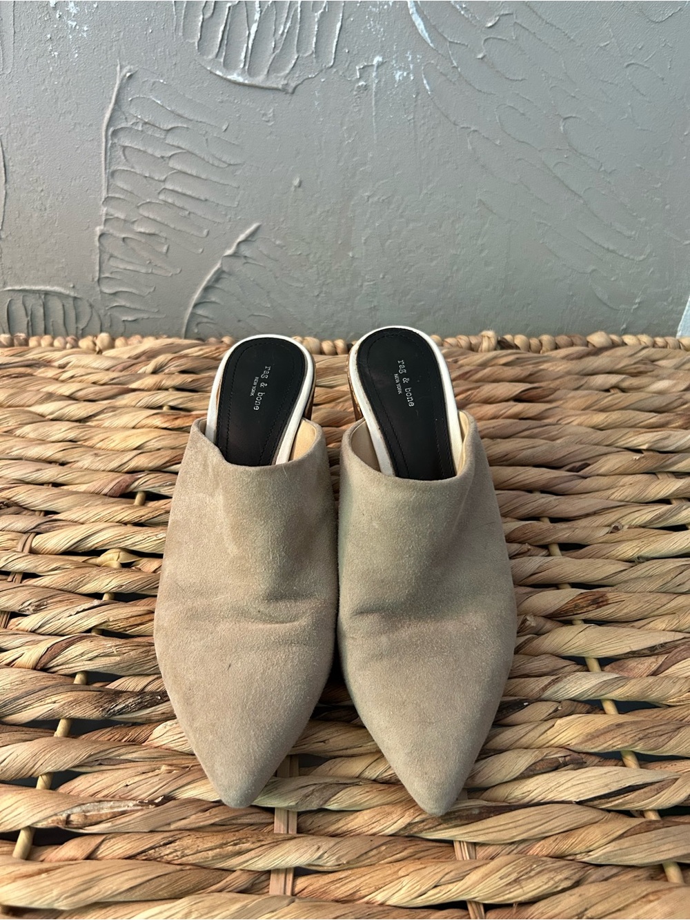 Rag & Bone Pointed Toe Suede Mule - Taupe size 36